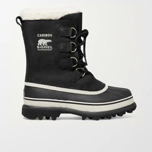 Caribou Sorel Waterproof womens snow boots in black and size 5.